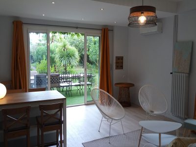 salon du gîte Méjanelle aux Coquilloux à Montpellier