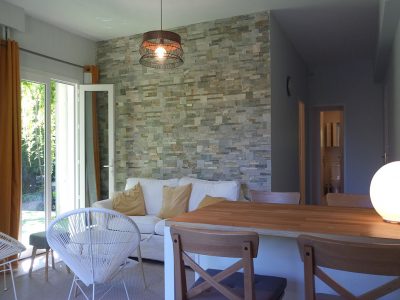 pièce de vie du gîte Méjanelle