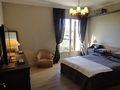 2ème chambre avec lit en 160cm et balcon