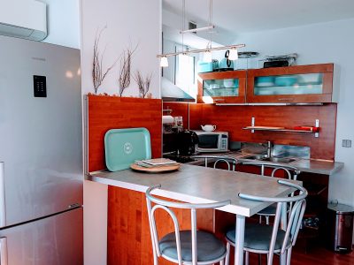 Cuisine de la grande Terrasse du Front de Mer location de vacances à la semaine ou au mois sur la plage de Palavas