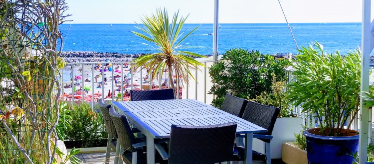 Vue des Terrasses du Front de Mer location de vacances à la semaine ou au mois sur la plage de Palavas