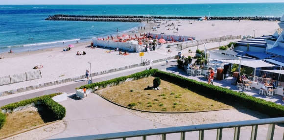 Les terrasses du Front de Mer location de vacances à la semaine ou au mois avec grande terrasse sur la plage de Palavas